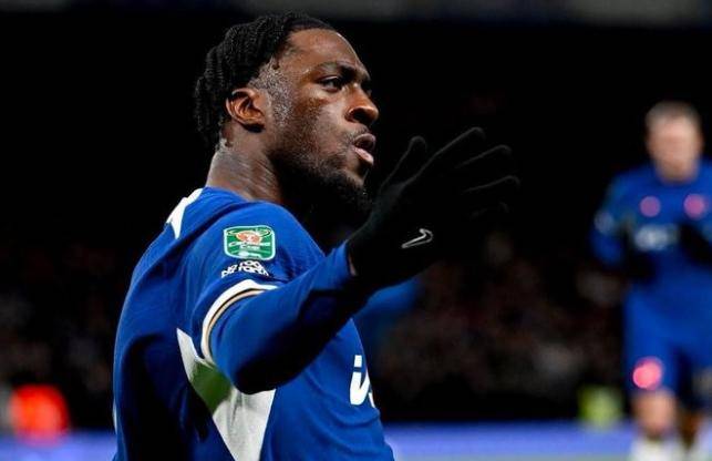 冠军, 迪萨西无疑 冠军, 迪萨西无疑