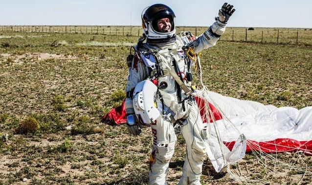 光有宇航服 光有宇航服