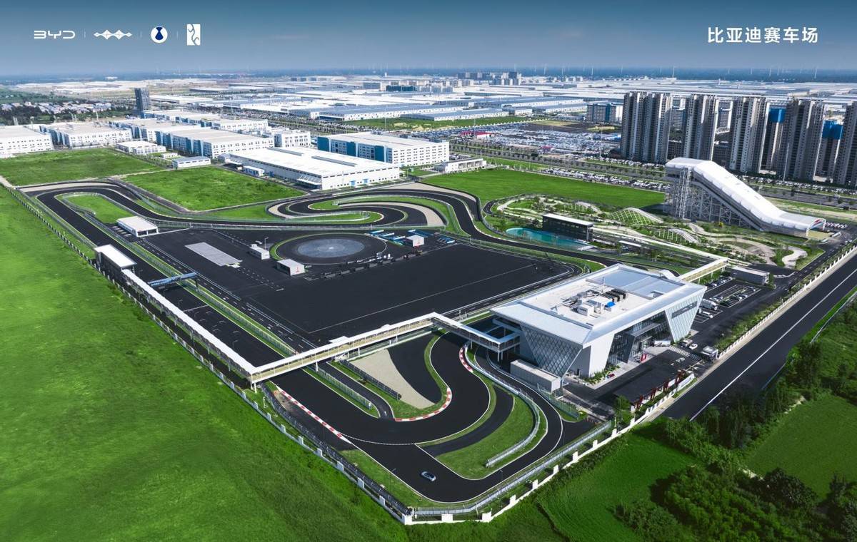 align, 赛车场将会, 种特色地形