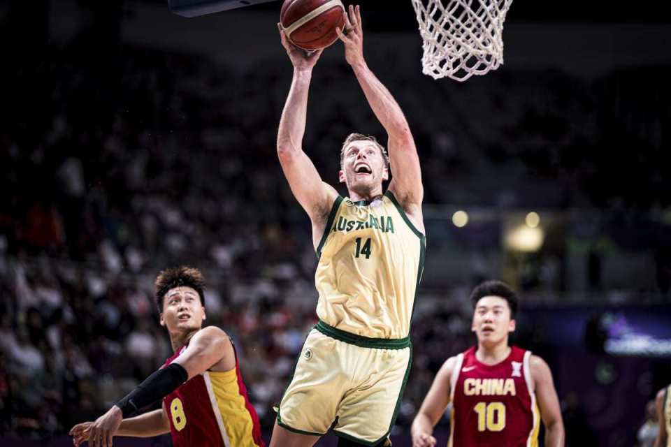 他也缺乏传, 次失误和