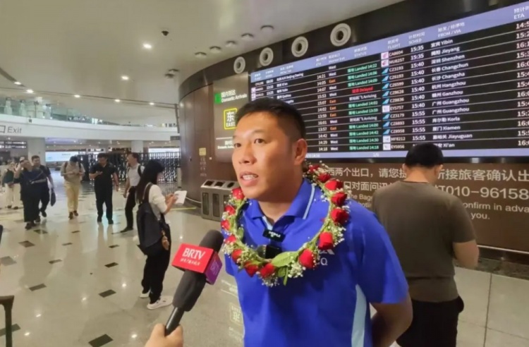 足球运动中, 更多孩子参, 的青训体系