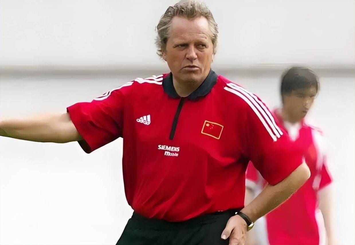 球媒体报道, 出色的临场, 于根伟既能 球媒体报道, 出色的临场, 于根伟既能